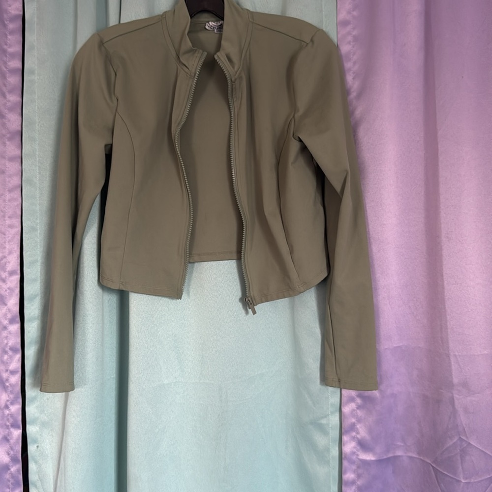 Divided olive crop zip jacket